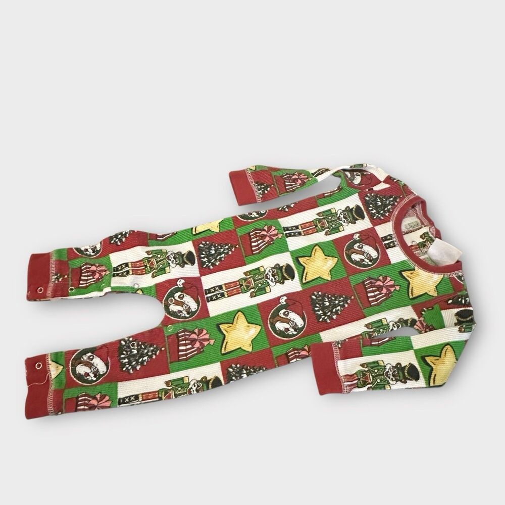 Buc-ees Christmas Holiday Footless Thermal Sleeper 12 Nutcracker Faux Flap Trees